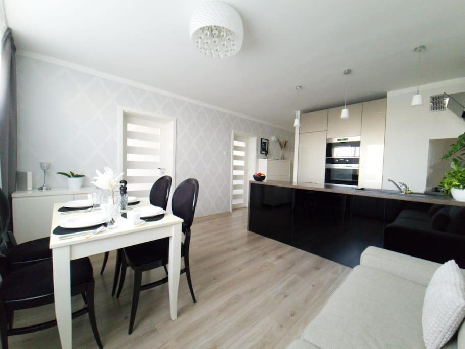 크라쿠프 Uroczy, Jasny Apartament Oraz Bezplatny Parking! 아파트 외부 사진
